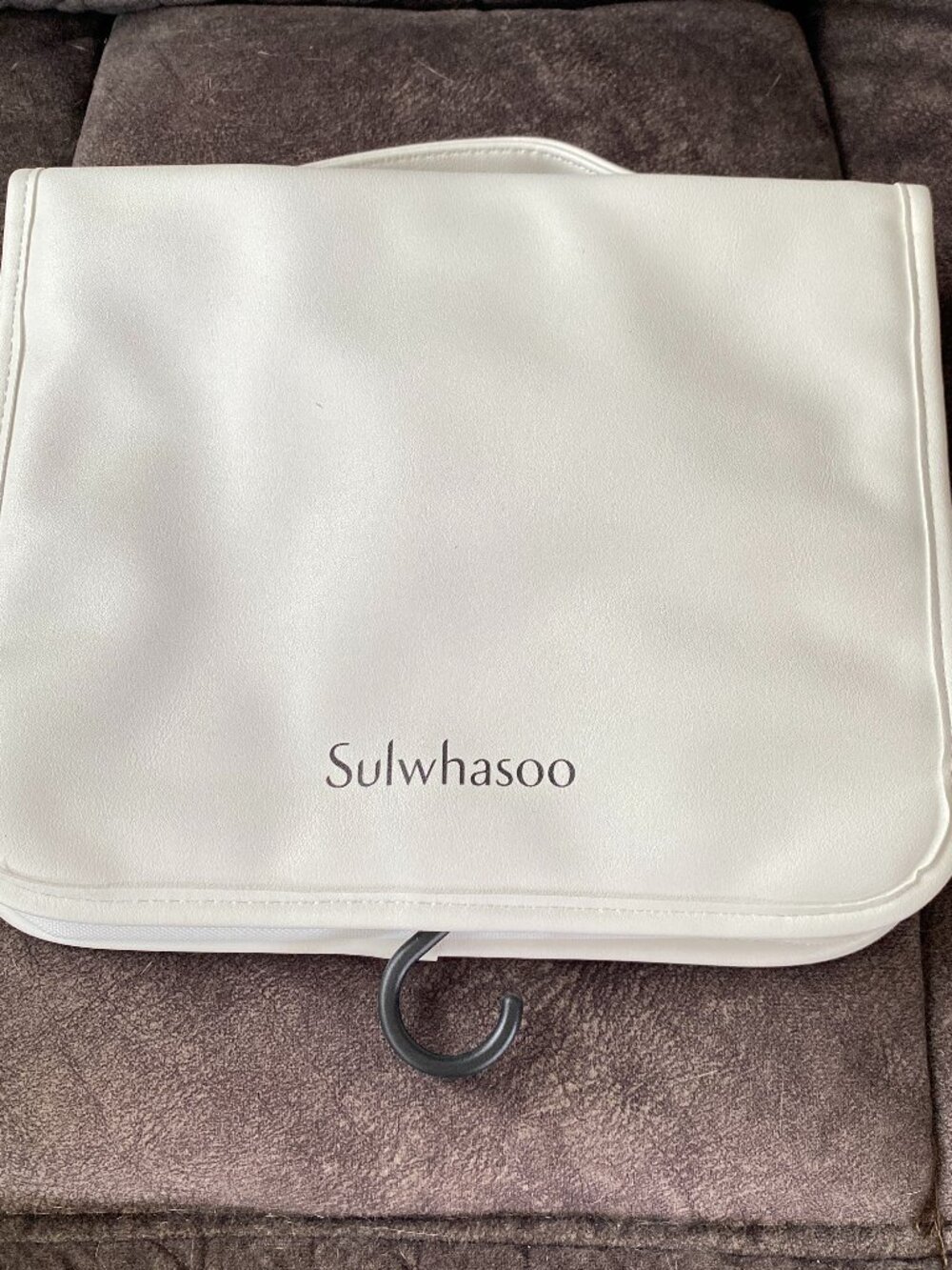 Sulwhasoo White Pouch Toiletry Hanging‎ Travel Bag